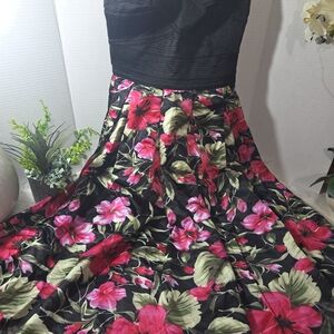 Fashion Nova Black and Fushia Floral Midi Dress. Size Small NWT